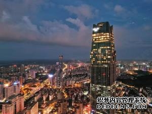 广西南宁一小区业主与物业互相起诉！律师：主张物业费减免需长期全面取证